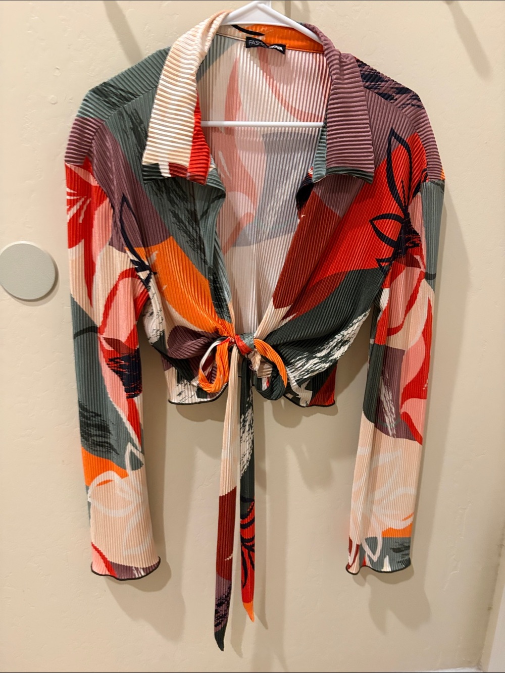 Fashion Nova Multicolor Tie-Front Crop Blouse